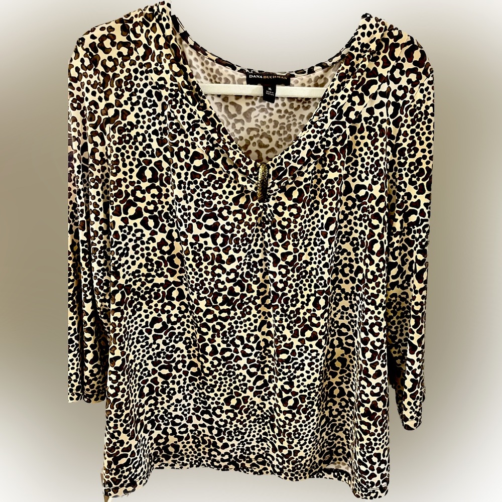 Women’s extra-large cheetah print top